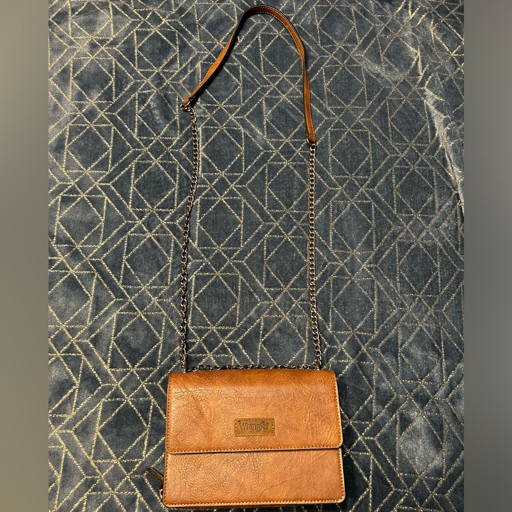 Wrangle purse